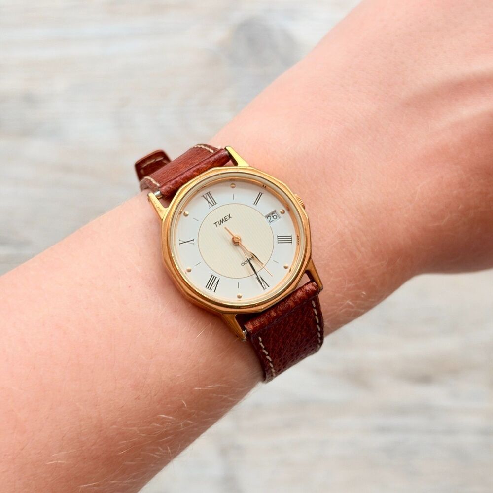 Timex Quartz Gold Tone Watch Brown Leather Strap Roman Numeral Date Vintage